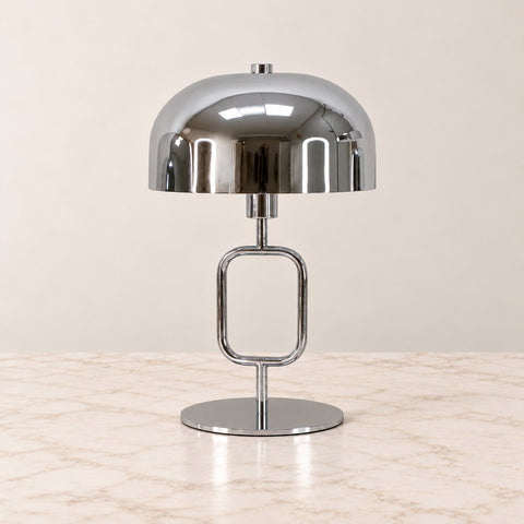 Lampe Mode — fond beige et marbre