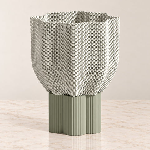 Lampe Bloom vert ciment — fond beige et marbre
