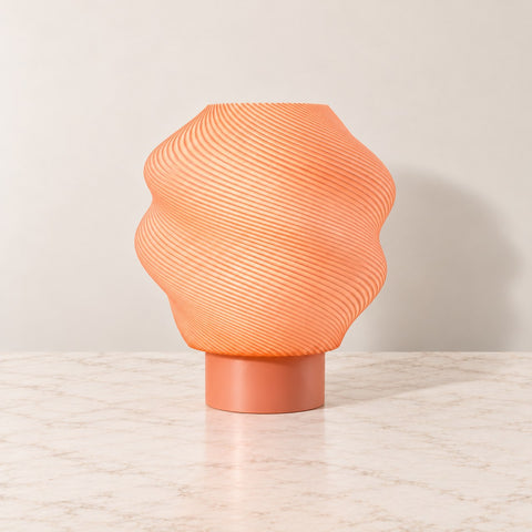 Lampe Air pêche — fond beige et marbre