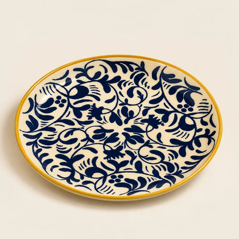 Assiette dessert Héraclée bleue — vue légèrement inclinée