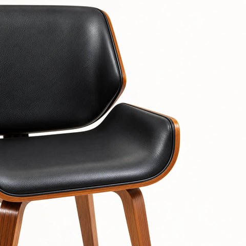 Chaise noire — detail