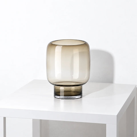 Vase Cube verre fumé — trois quarts