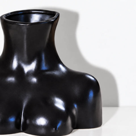 Vase Alexandra céramique noire — detail