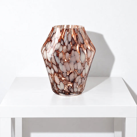 Vase globe verre diamant — trois quarts