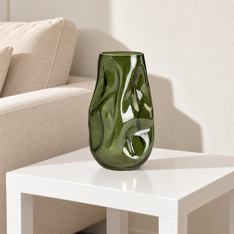 Vase Evara verre vert — ambiance
