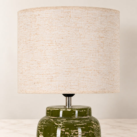 Lampe céramique verte texturée — détail de l’abat-jour