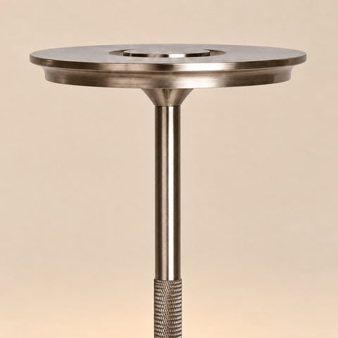 Lampe Lyneham argent rechargeable — détail de l’abat-jour