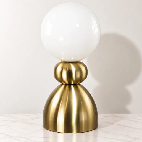 Lampe Grande Dame dorée — zoom moyen