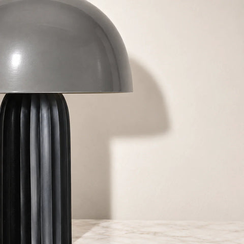 Lampe Valhesa argent et noir — gros plan