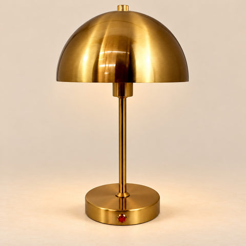 Lampe Stockholm laiton rechargeable — vue rapprochée