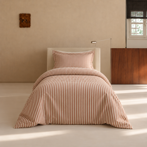 Parure Hebden rayée pécan — lit simple avec un oreiller