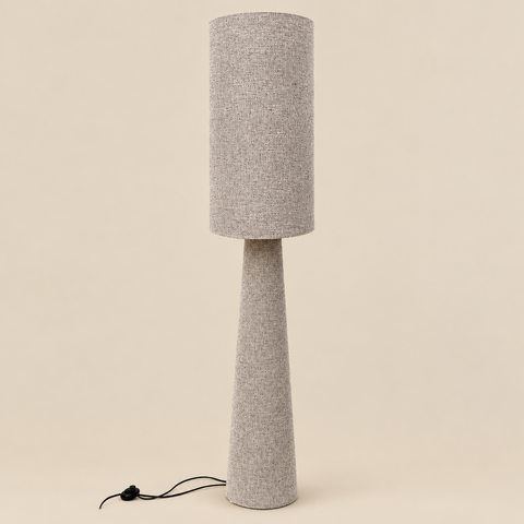 Lampadaire Saturne en lin sur fond beige