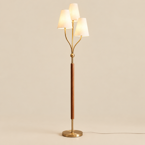 Lampadaire trois têtes en lin sur fond beige