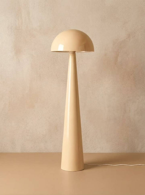 Lampadaire sculptural métal effilé photo fournisseur