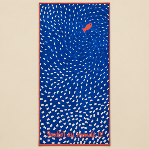 Serviette XXL Corneille dépliée sur fond beige