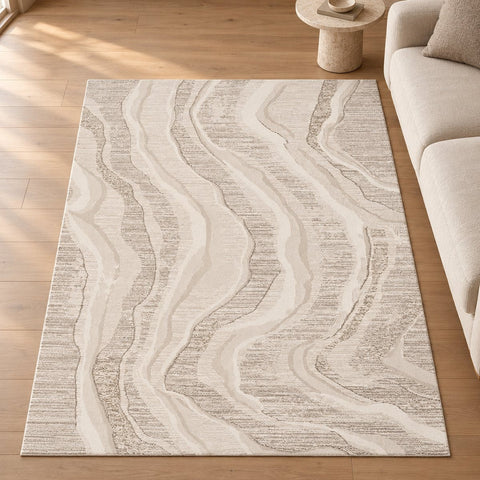 Tapis Strata motif léopard — mise en situation illustrative avec canapé